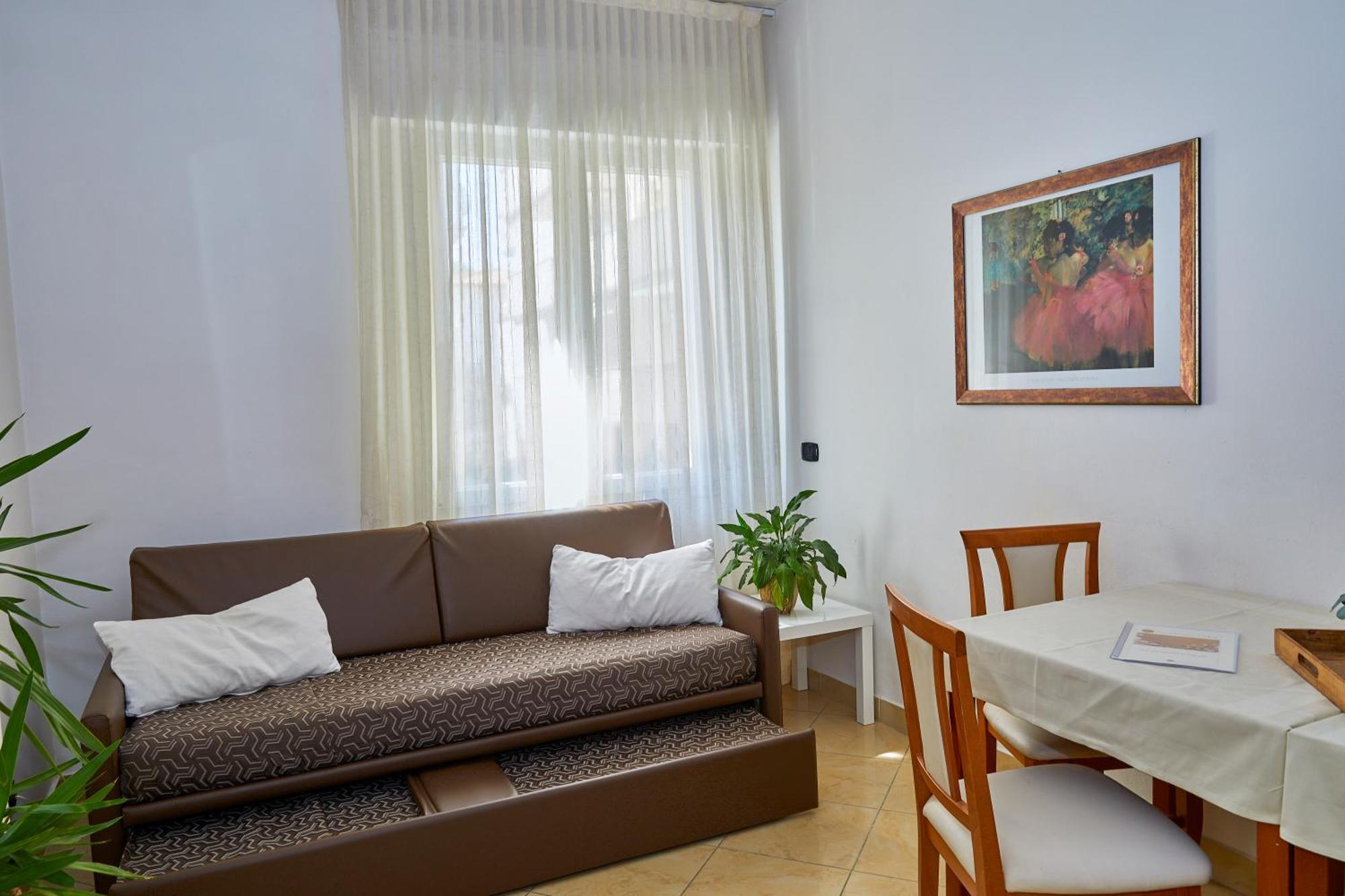 Residence Fellini Rimini Esterno foto