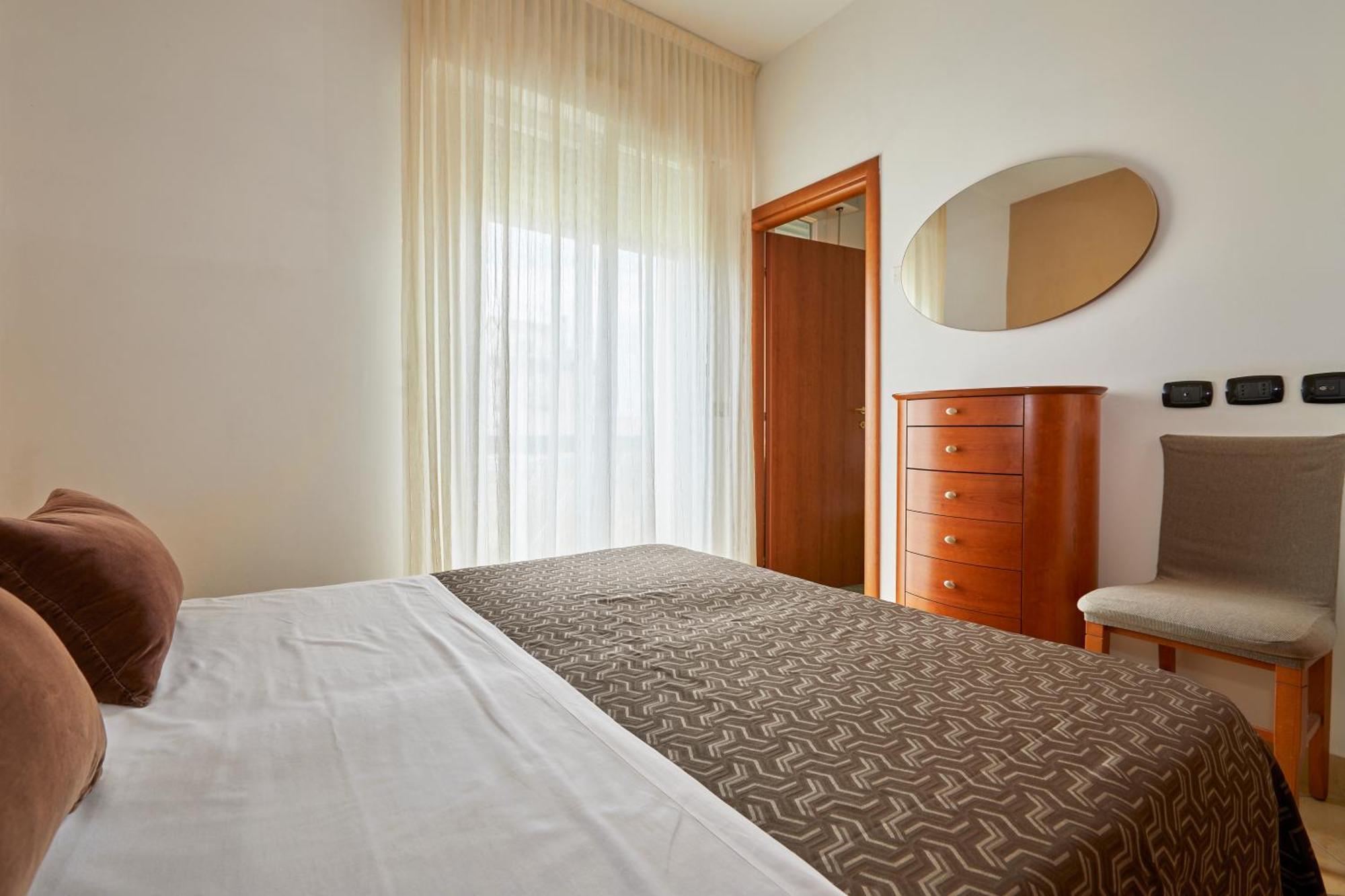 Residence Fellini Rimini Esterno foto