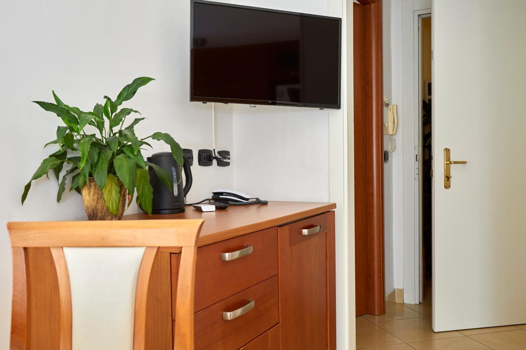 Residence Fellini Rimini Esterno foto