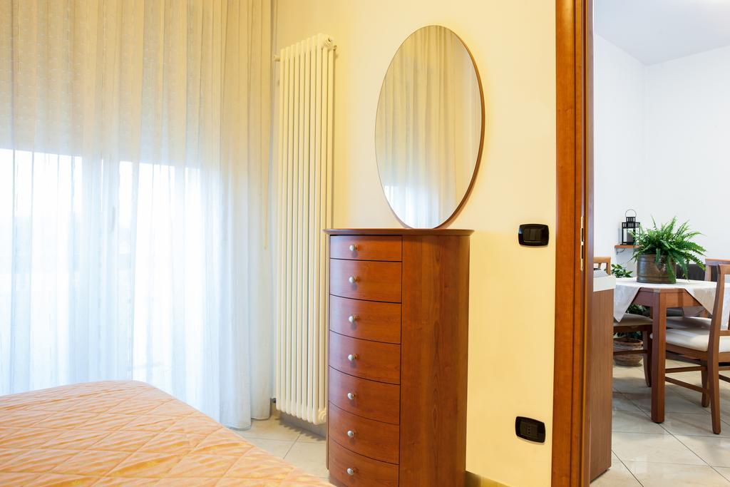 Residence Fellini Rimini Esterno foto