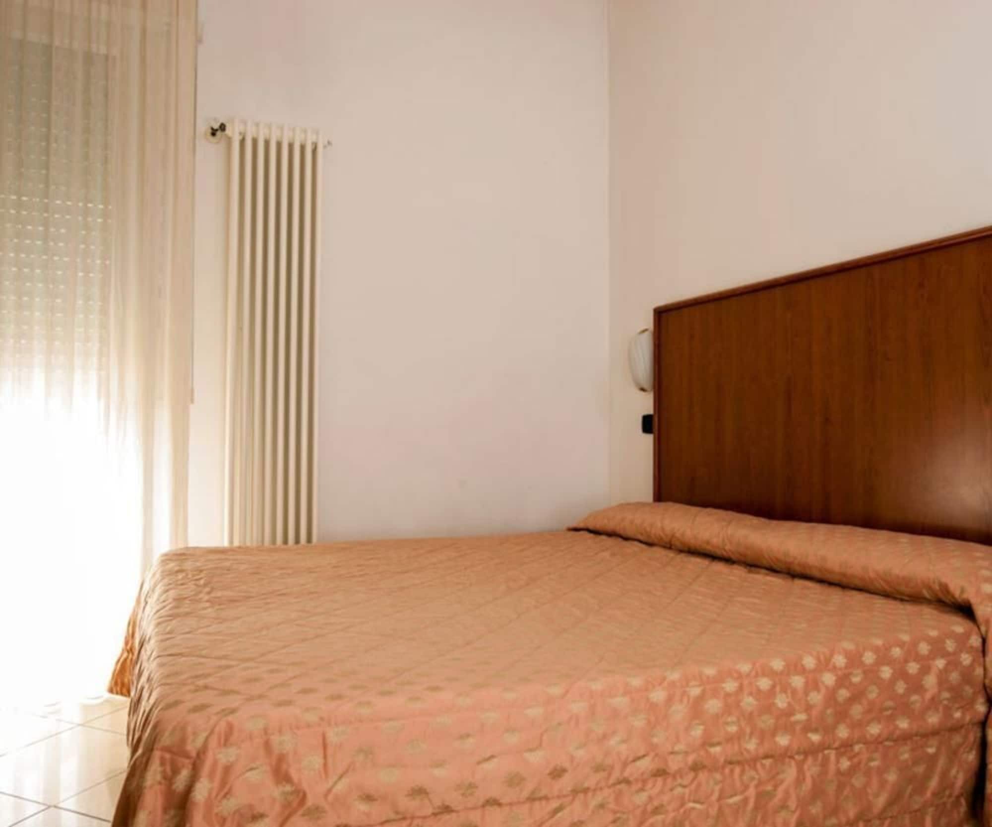 Residence Fellini Rimini Esterno foto